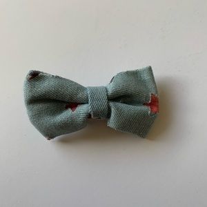 V cute bow clip